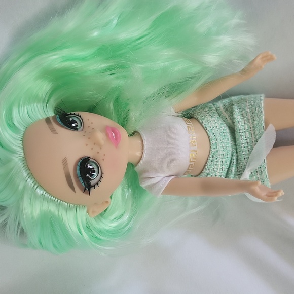 Rainbow High Daphne Minton Doll Adult Owned Great Condition 11" - Picture 1 of 14